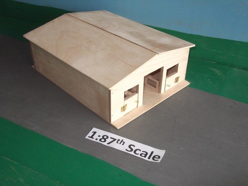 Large wooden model - large,
